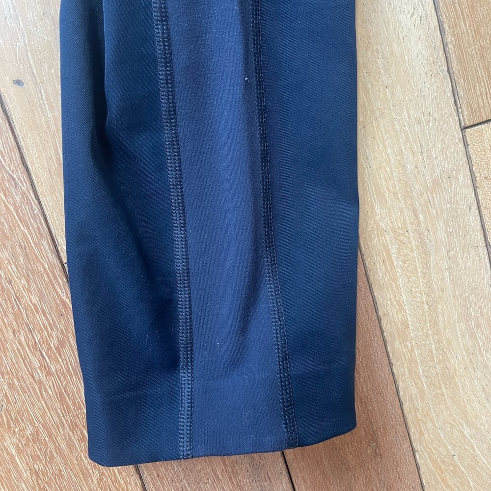 LuLuLemon Woman’s Navy blue stretch utility straight leg pants with pockets Sz 6 - Picture 7 of 13